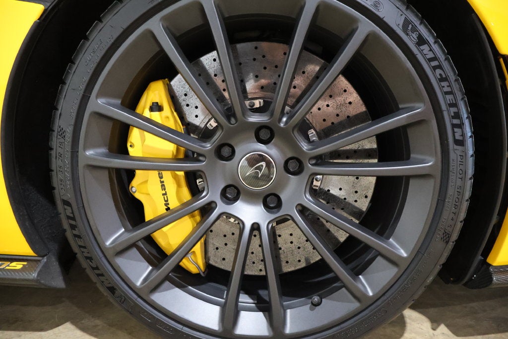 2016 McLaren 570S Base