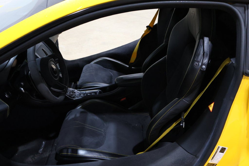 2016 McLaren 570S Base