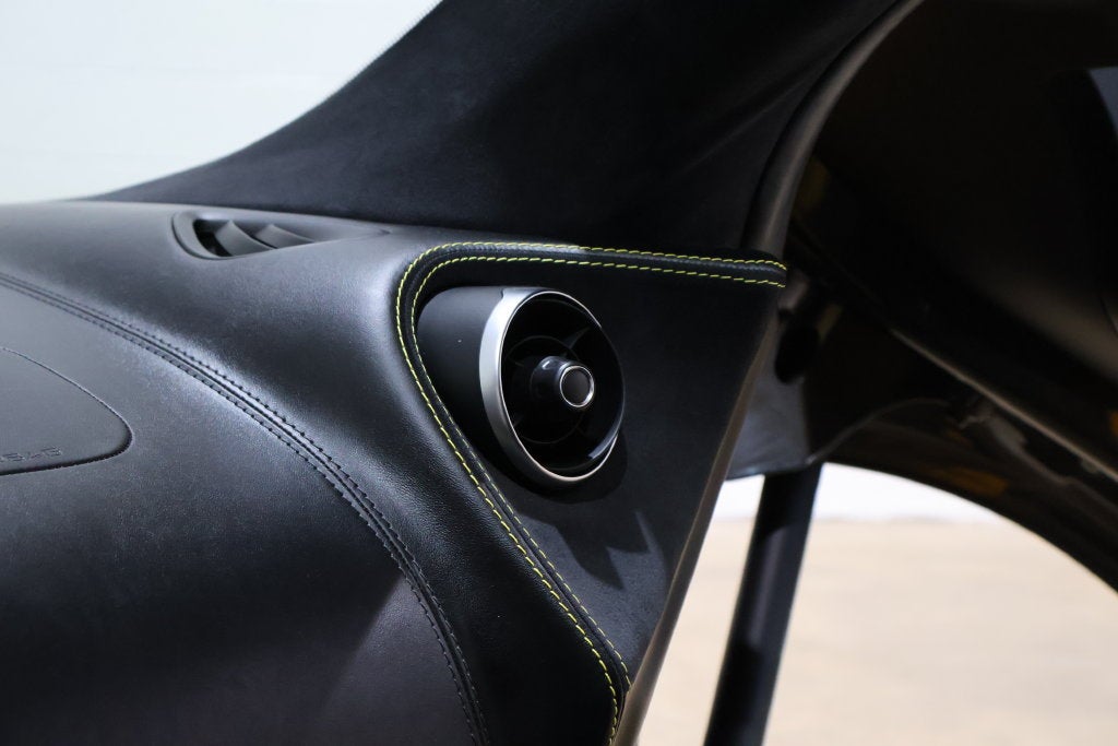 2016 McLaren 570S Base